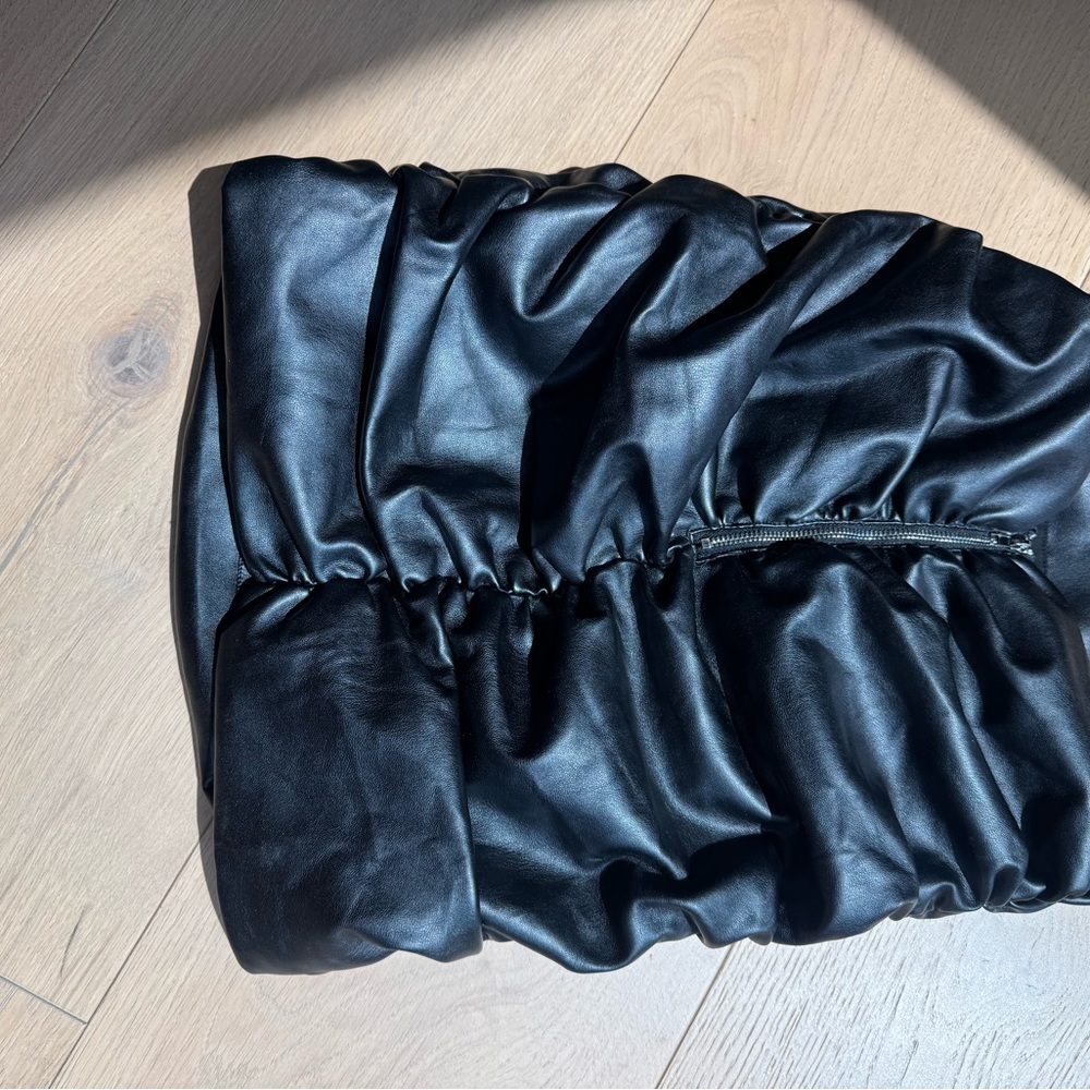 Superdown Black Ruched Pencil Skirt - Picture 4 of 4